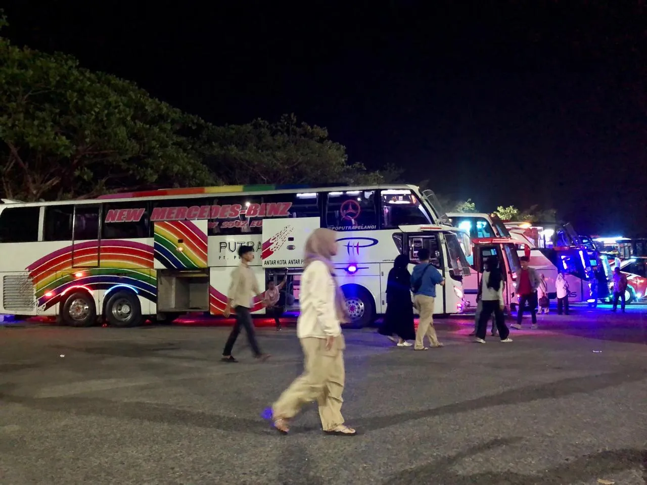 Lonjakan Pemudik di Terminal Batoh Capai 95 Persen, Armada Bus Ditambah