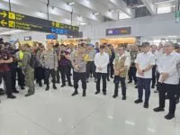 Tinjau Bandara Soetta, Kapolri Instruksikan Jajaran Rutin Patroli Pastikan Pemudik Aman-Nyaman