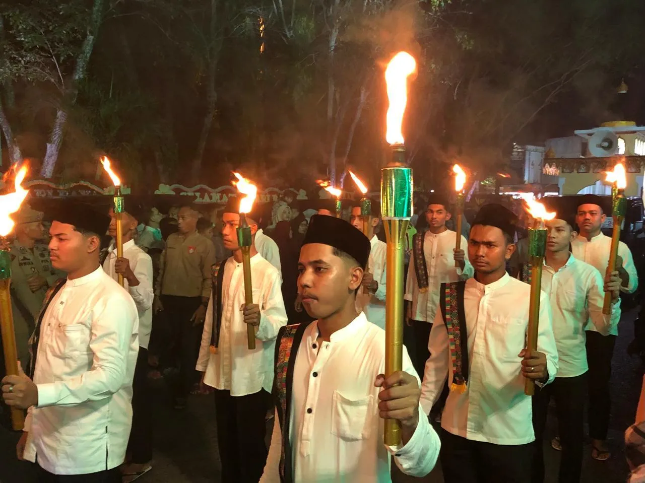 Ribuan Warga Meriahkan Pawai Takbir Idulfitri di Banda Aceh
