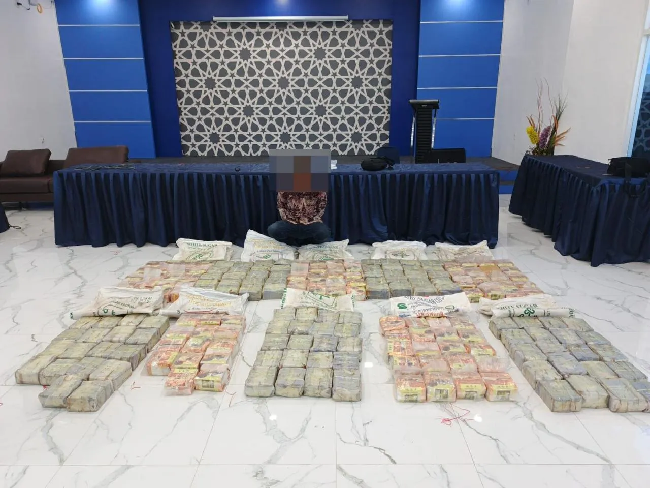 Bea Cukai dan Polisi Gagalkan Penyelundupan 192 Bungkus Sabu di Bireuen