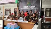 Tersangka Korupsi SPP PNPM Aceh Besar Diserahkan ke Jaksa
