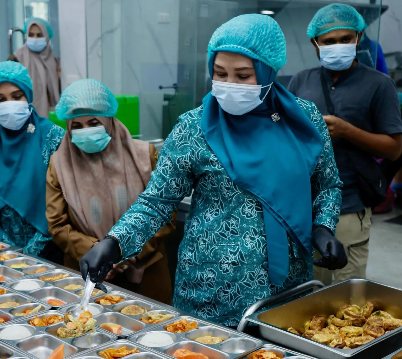 Marlina Muzakir Kunjungi Dapur Makan Bergizi Gratis (MBG) di Banda Aceh