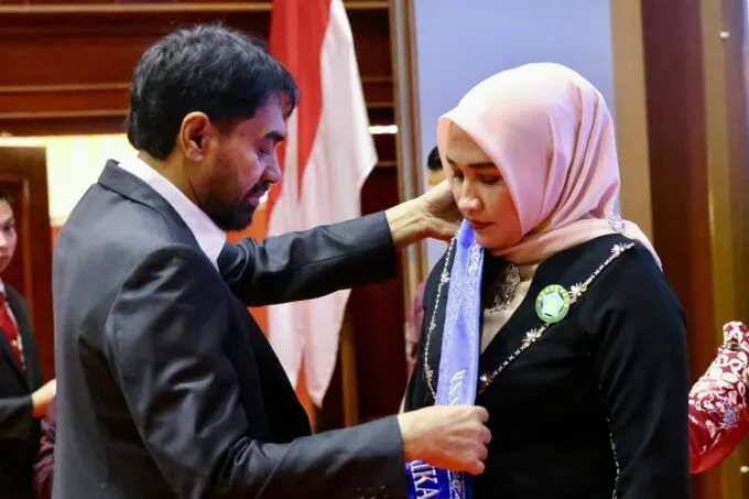 Gubernur Aceh Kukuhkan Marlina sebagai Bunda PAUD, Bunda Literasi, dan Ketua FORIKAN