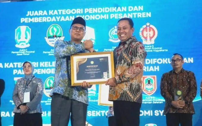 Pemerintah Aceh Raih 6 Kategori Anugerah Adinata Syariah 2025