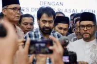 Mualem Gelar Rapat Khusus, Tunjukkan Bukti Hukum dan Historis Empat Pulau di Singkil