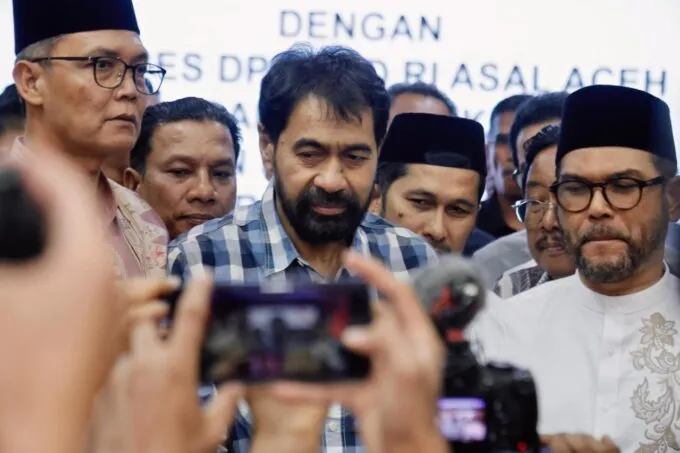 Mualem Gelar Rapat Khusus, Tunjukkan Bukti Hukum dan Historis Empat Pulau di Singkil