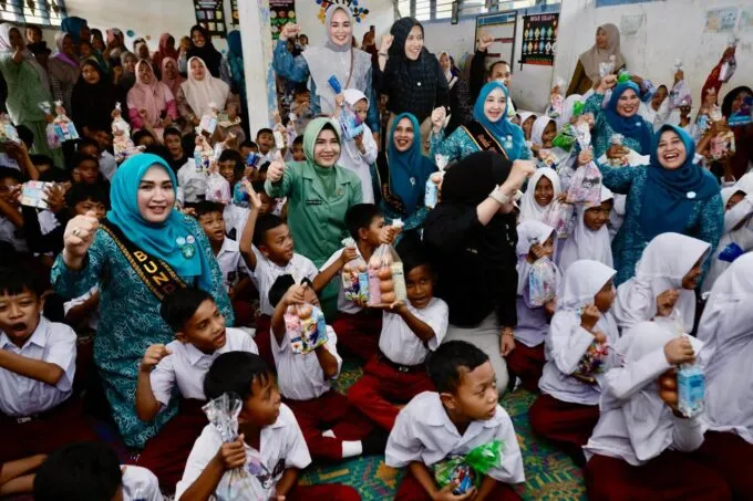 Marlina Muzakir Sosialisasikan Pola Makan Sehat B2SA di Aceh Selatan