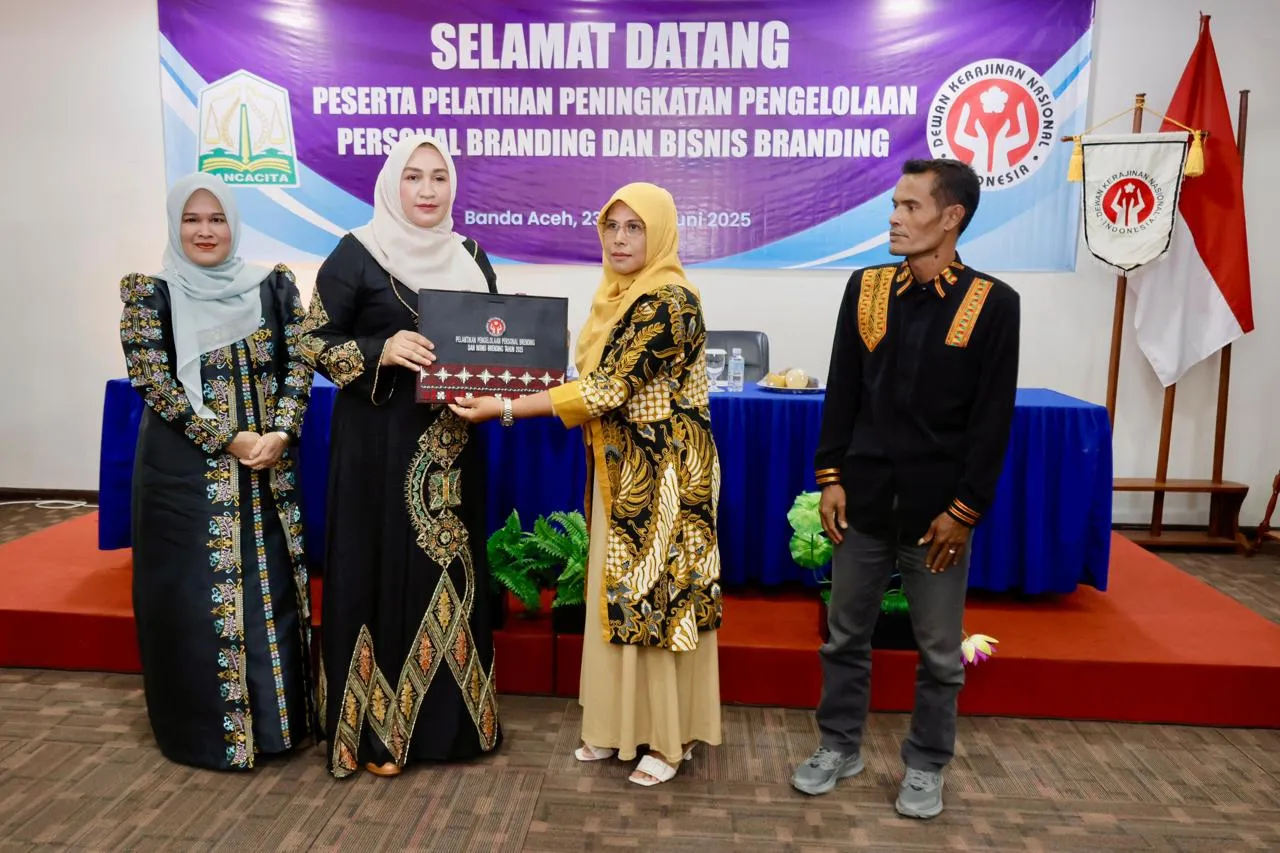 Ketua Dekranasda Aceh Buka Pelatihan Personal dan Bisnis Branding bagi UMKM
