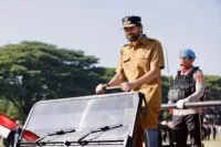 Mualem Jadi Inspektur Upacara HUT Bhayangkara ke-79 di Blang Padang