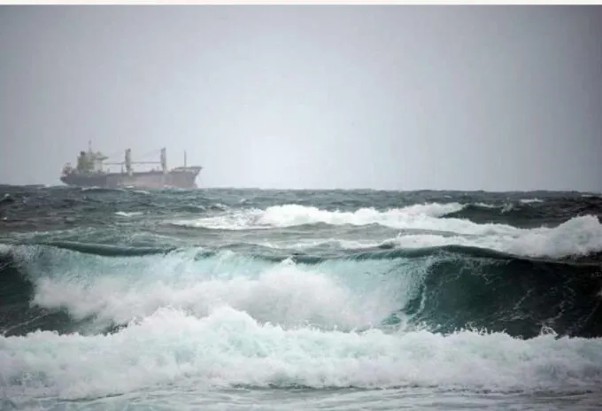 Gelombang Tinggi Capai 4 Meter, BMKG Minta Nelayan Waspada