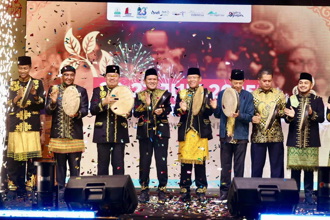 Wagub dan Utusan Khusus Presiden Mardiono Hadiri Perayaan HUT Nagan Raya ke-23