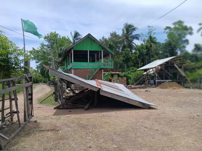 23 Rumah Rusak dan Fasilitas Umum Rusak Akibat Angin Kencang