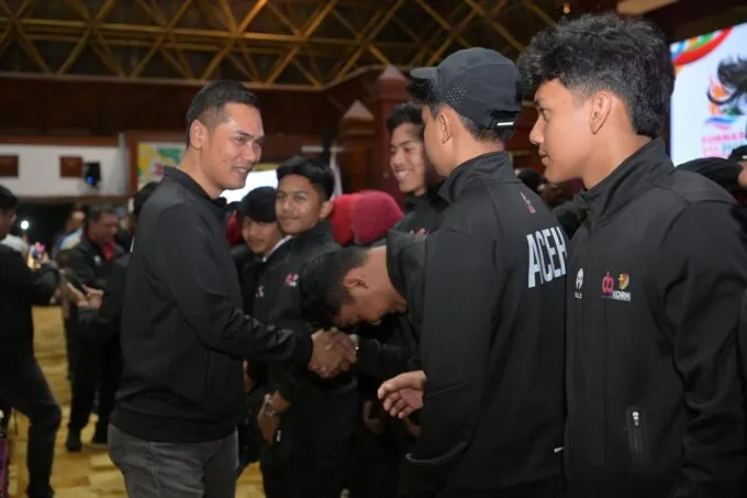 Plt Sekda Lepas Kontingen FORNAS 2025 ke NTB, Bawa Misi Budaya dan Sportivitas