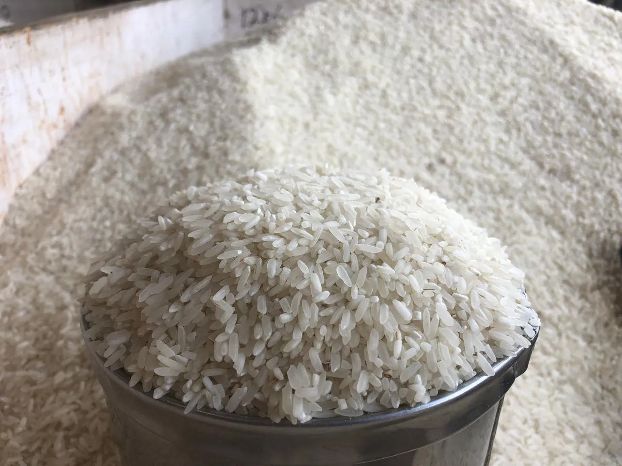 Harga Beras Melonjak, Daya Beli Warga Menurun