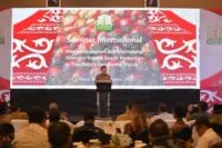 Wagub Buka Seminar Internasional Perbaikan Tatakelola dan Rantai Pasok Kelapa Sawit