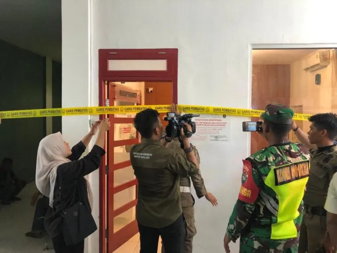 Wali Kota Illiza Tutup Kostel Kupula, Ditemukan Puluhan Kondom