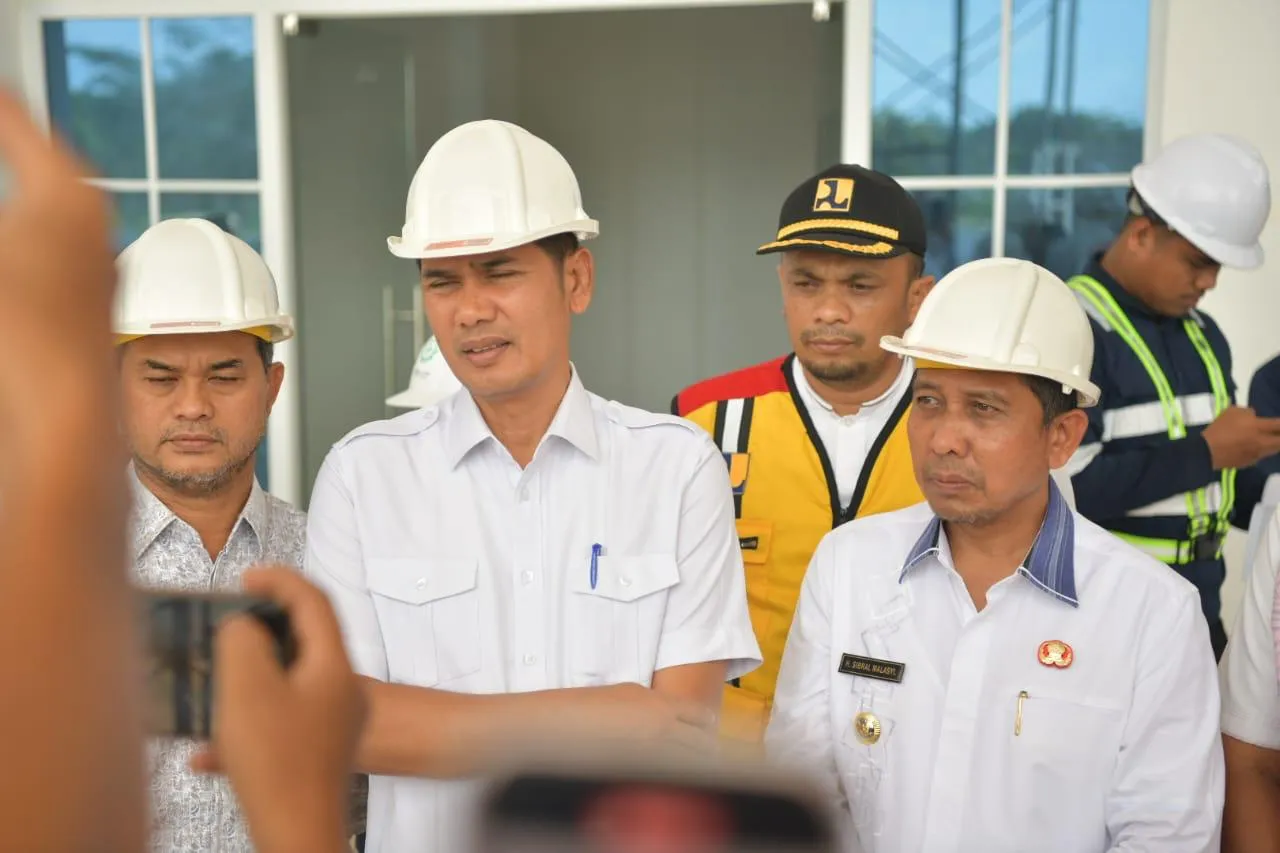 Sekda Aceh Tinjau Pembangunan Gedung Utama MTQ Provinsi di Pijay : Progres Capai 91 Persen