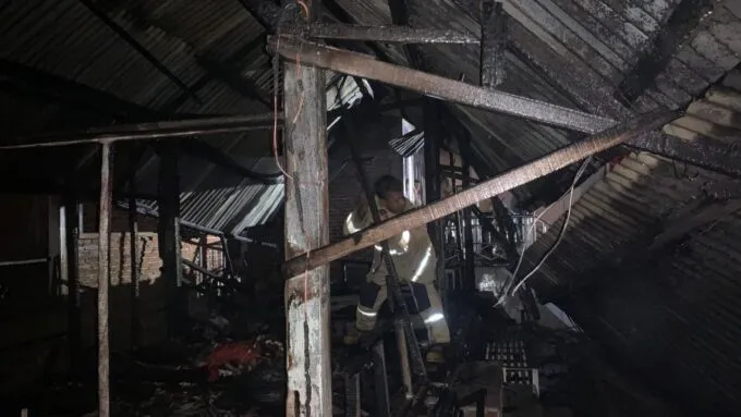 Balai Pengobatan di Darul Imarah Terbakar