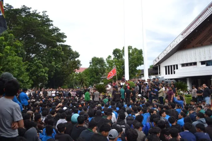 7 Tuntutan Demo di DPRA, Tuntut Reformasi Total Hingga Transparansi Dana Otsus
