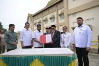 Mualem Serahkan Aset RS Regional Aceh Tengah