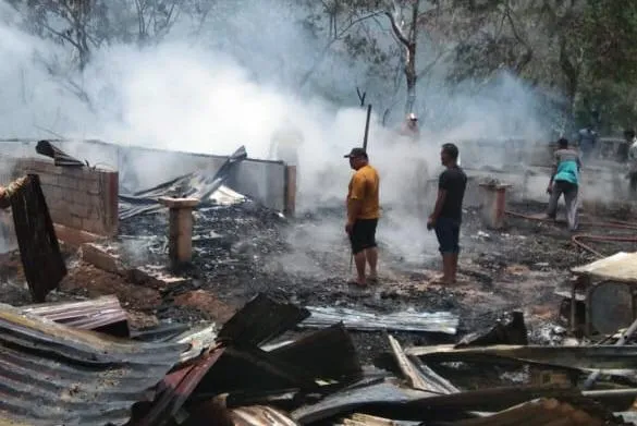 Kebakaran Hanguskan 3 Rumah di Bener Meriah, Warga Mengungsi ke Rumah Saudara