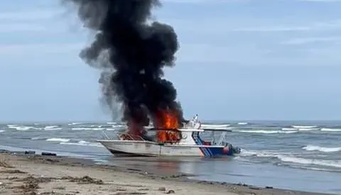 Operasi Tangkap Mini Trawl di Pesisir Selatan Berakhir Ricuh, Speedboat KKP Dibakar Massa