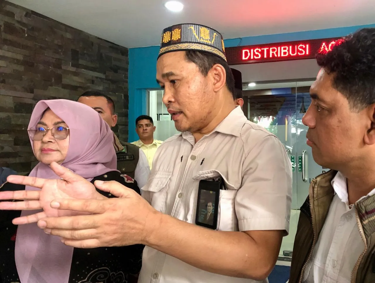 PLN Aceh Targetkan Listrik Normal Mulai Sore Rabu