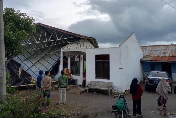 Tiga Rumah Rusak Dihantam Puting Beliung di Bener Meriah, Dua Keluarga Mengungsi