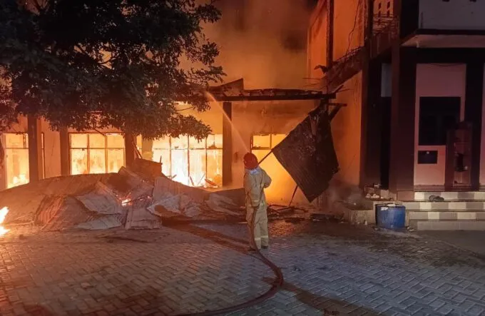 Asrama Putra Dayah Babul Magfirah Terbakar