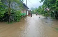 Hujan Deras Sebabkan Banjir Luapan di Lhoong, Puluhan Rumah Warga Terendam