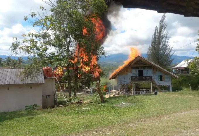 Dua Bangunan di Pesantren Arrabwah Indrapuri Terbakar