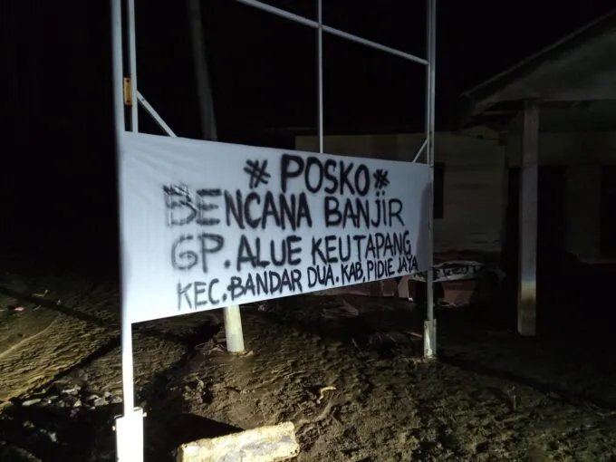 Selain Logistik Makanan, Warga juga Membutuhkan Alat Berat untuk Normalisasi