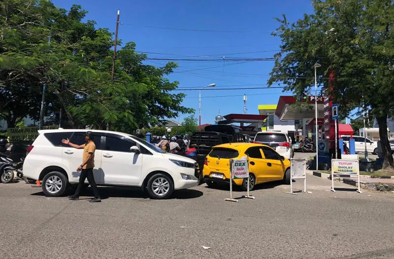 Panic Buying BBM Meluas di Banda Aceh-Aceh Besar, Antrean Hingga Satu Kilometer