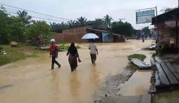 Sudah 10 Kecamatan Terendam, 130 Warga Mulai Mengungsi