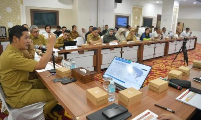 Sekda Aceh Gelar Rapat dengan Dunia Usaha Dukung Tanggap Darurat Bencana