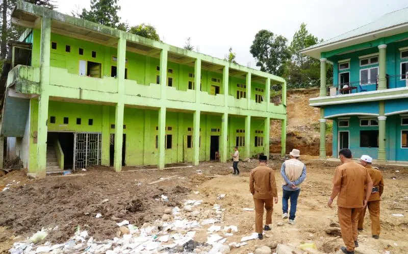 Tak Layak Digunakan, SMAS dan SMPS Bustanul Ulum Minta Dibangun Kembali