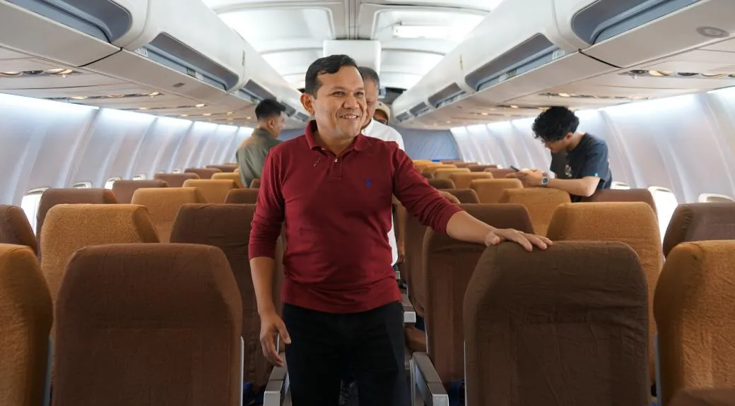 Wagub Tinjau Pembangunan Pesawat Boeing 737 untuk Wahana Manasik Haji Pertama di Indonesia