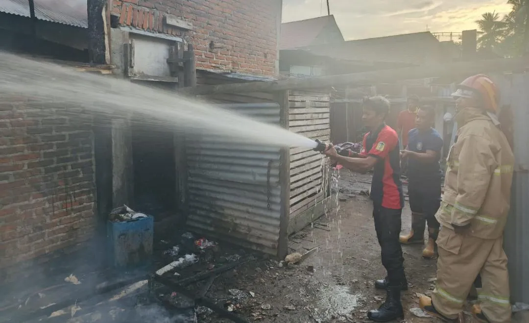 Jelang Berbuka, Rumah Warga di Darussalam Aceh Besar Ludes Terbakar