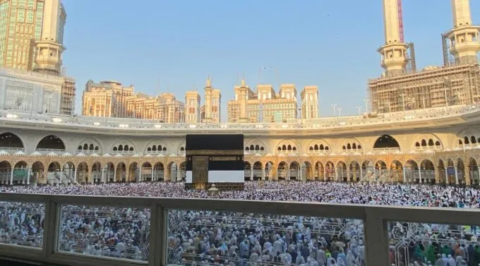 Jemaah Umrah di Himbau Tunda Keberangkatan ke Tanah Suci