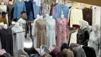 Gamis Melayu “Bini Orang” Jadi Tren Lebaran 2026 di Pasar Aceh