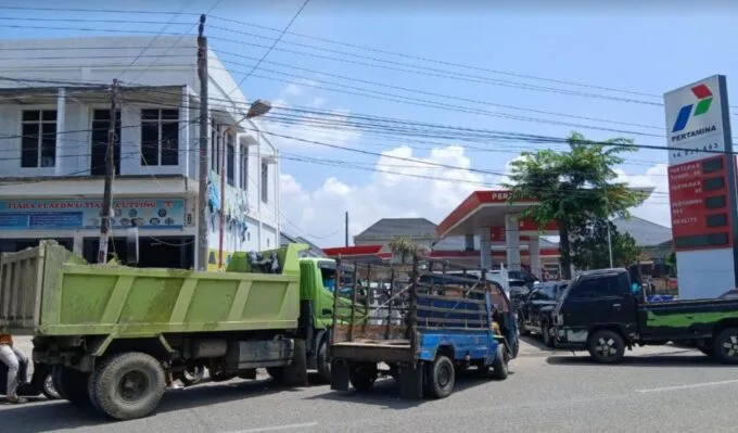 Warga Banda Aceh Mulai Panic Buying BBM Dipicu Isu Konflik Global