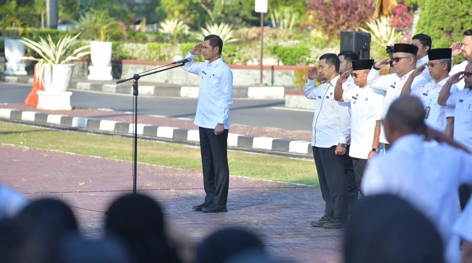 Sekda Aceh Pimpin Apel Perdana Pasca Idul Fitri, Ajak ASN Tingkatkan Kinerja dan Disiplin