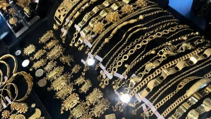 Harga Emas di Banda Aceh Turun Lagi