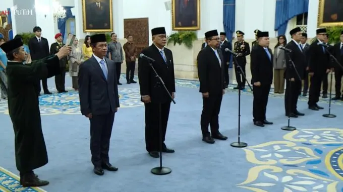 Prabowo Lakukan Reshuffle Kabinet, Lantik 6 Pejabat
