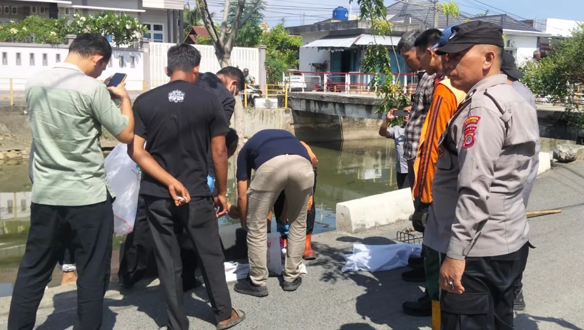 Warga Temukan Janin di Bantaran Krueng Doy, Polisi Lakukan Olah TKP