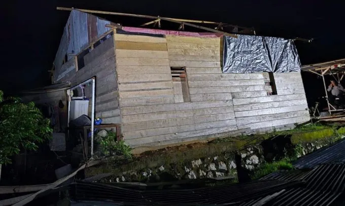 Atap Rumah Warga di Aceh Besar Rusak Berat Dihantam Angin