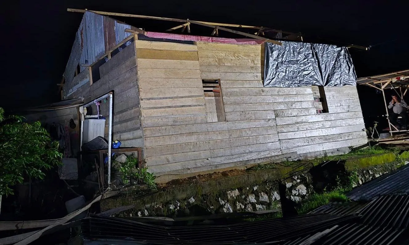 Atap Rumah Warga di Aceh Besar Rusak Berat Dihantam Angin