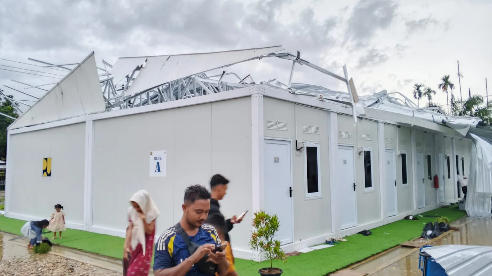 Pasca Angin Kencang di Langkahan, Pemerintah Jamin Seluruh Huntara Diperbaiki