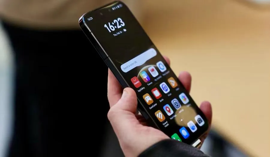 Harga Smartphone Berpotensi Naik Akibat Rupiah Tembus Rp18.000 per Dolar AS