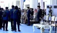 Momen Menarik, Prabowo Beri Hormat ke Jokowi di Upacara HUT Ke-80 Bhayangkara